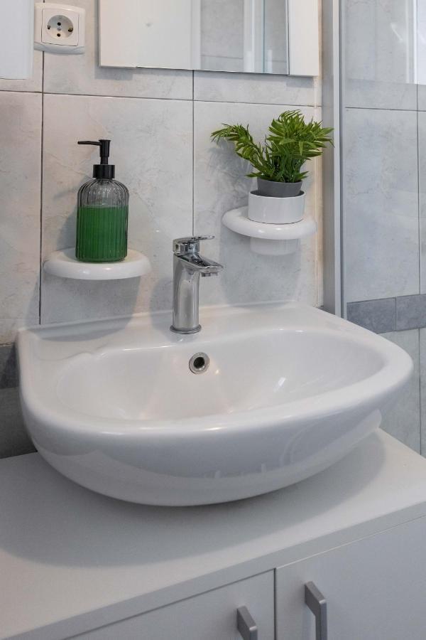 Bright And Modern Studio Near City Center Διαμέρισμα Ζάγκρεμπ Εξωτερικό φωτογραφία